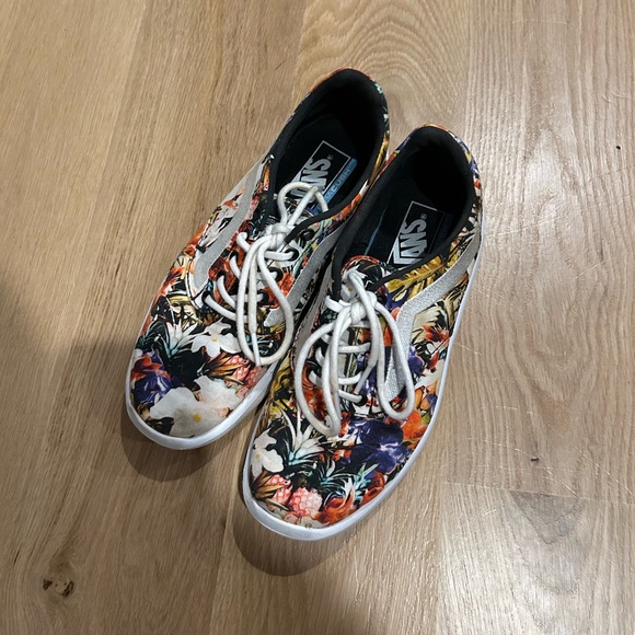Vans Tropical Floral Print Sneakers Black White Red Orange Purple Pink Size 7 - Picture 4 of 5